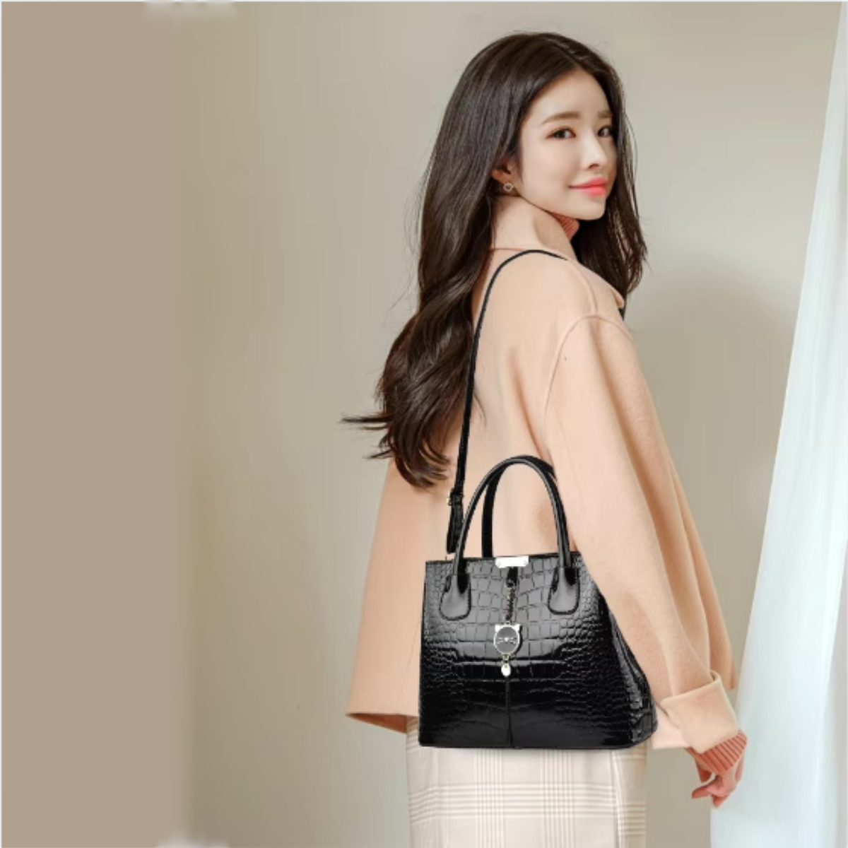 Claribel | Shiny Patent Leather Tote Bag